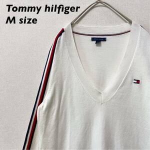 トミーヒルフィガー　ニット　セーター　Vネック　フラッグロゴ　男女兼用　Mサイズ　Tommy hilfiger ユニセックス　ワンポイント刺繍ロゴ