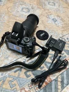 Nikon カメラ D3000 SD8GB レンズ18-135mm