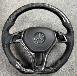 送料無料ベンツ AMG W218 W219 W212 W204 R172 W176 カーボン・パンチングレザー製　ステアリング　1個