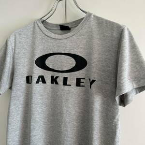 y2k OAKLEY オークリー ロゴ Tシャツ M ドライ テック系 グレー スポーツ ストリート 古着