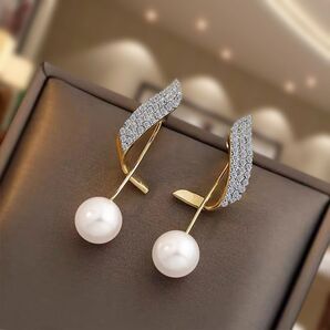 【残りわずか】ピアス ロング パール ジルコニア キラキラ 上品 ゴールド パール ホワイトピンク