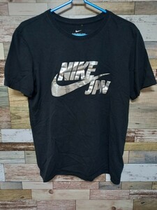 ナイキ　NIKE　Tシャツ　ブラック×シルバー　M　