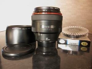 中古　EF85mm F1.2L USM　フィルター2枚付き