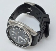 動作品 SEIKO プロフェショナル ダイバー 200M 腕時計 デイデイト 7C43-7010 クォーツ セイコー_画像5