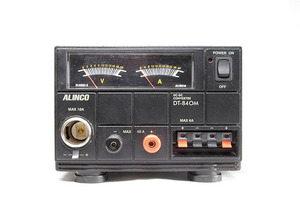 【ジャンク】 ALINCO アルインコ DC-DC コンバーター DT-840M MAX40A　(6187)