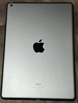 【ジャンク】美品 Apple iPad（第9世代） Wi-Fiモデル 64GB　MK2K3J/A　スペースグレイ 新品ケースおまけ　　箱付き_画像4