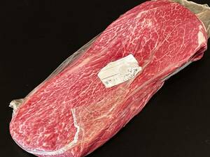 【売切】岩手県産【経産牛】黒毛和牛ミスジ/チルド 1.4kg 切るだけスペック 希少部位 濃厚な旨味 贅沢ステーキ 贅沢焼肉 安心現品画像 L