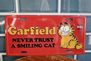 新品　GARFIELD　ガーフィールド　NEVER TRUST メタルサイン　ナンバープレート　看板　世田谷ベース　アメキャラ　エンボス