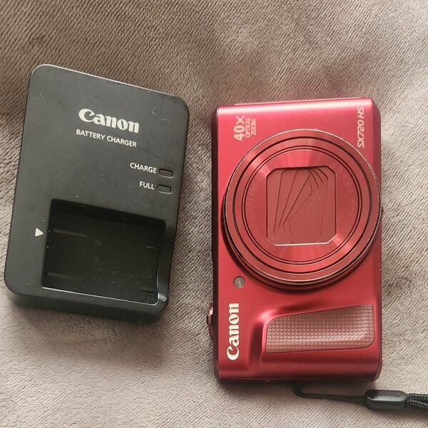 Canon PowerShot SX720HS　赤