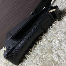 1円 美品 入手困難 dunhill ダンヒル メンズ ショルダーバッグ サコッシュ メッセンジャー 裏地総ロゴ ブラック 黒 レザー シボ革 斜め掛け_画像5