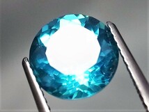 1月の特売品。４．５０ct パライバブルーカラー天然トパーズ ブラジル産_画像2