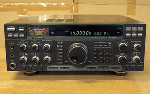 YAESU 八重洲無線 FT-1011 HFオールモード 100W