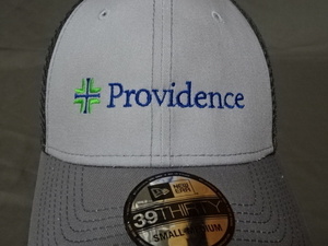 激レア USA購入【NEWERA】製 【39THIRTY】アメリカ企業モノ 医療機関 病院 【Providence】 ロゴ刺繍入り メッシュキャップ 中古良品