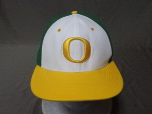 激レア USA購入【Nike】【NIKE TRUE】【DRI FIT】USカレッジ オレゴン大学ダックス【OREGON DUCKS】【O】ロゴ刺繍入りメッシュCAP 中古良品