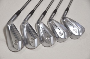 未使用 2022 ONOFF KURO FORGED IRON 中空 5本組（#6-PW）N.S.PRO MODUS105 硬さS オノフ フォージドアイアンセット メンズ グローブライド