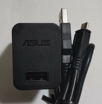  ASUS　ACアダプター USB充電器　PSM06A-050Q 5.2V 1.35A 黒 充電ケーブル付_画像2