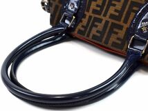 164598□ FENDI フェンディ ズッカ柄 エトニコ トートバッグ ショルダーバッグ 8BN162 ナイロン パテントレザー ブラウン ネイビー/ B_画像9