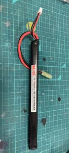 電動ガン　リポバッテリー 7.4v 1100mAh BATON製　AK うなぎ