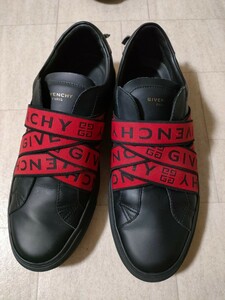 サイズ：44(27cm)　美品　GIVENCHY 　ジバンシィ ローカット レザースニーカー ロゴバンド シューズ 靴 　BLACK-RED