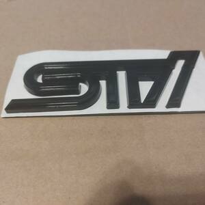 [ бесплатная доставка ]STI эмблема черный ширина 11cm× длина 4cm× толщина 5mm ⑥ Subaru SUBARU металлический 