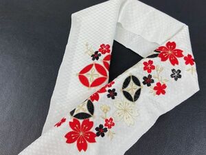 ▼三作▼送料無料　訳あり　礼装用　豪華　刺繍半衿　W67　日本製