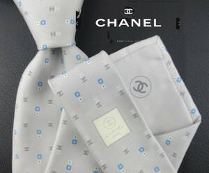 【良品】CHANEL/シャネル ネクタイ イタリア製　シルバーグレー系／ブランドスモールロゴの総柄　２本以上ご購入で送料　S201