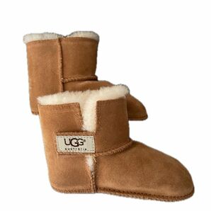 UGG キッズ　ベビー　ugg ムートン アグムートンブーツ　