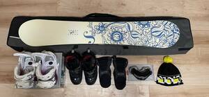 * snowboard set board length 144., Barton binding,DC boots, goggle, gloves, knitted cap, case *