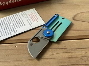 未使用 spyderco スパイダルコ　Dog Tag Folder キーホルダー　カード　カスタム　ナイフ　チタン　EDC