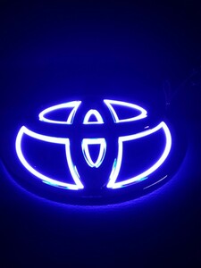送料無料トヨタ 5D LEDエンブレム 交換式 130ｍｍ×89ｍｍ ブルー ヴェルファイア アルファード