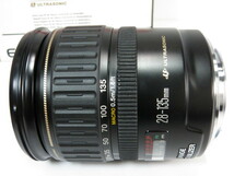 【 中古品 】Canon EF28-135mm F3.5-5.6 IS USM レンズ ET-73BII純正レンズフード 説明書 元箱付 キヤノン [管CN2131]_画像4