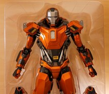 【ムービー・マスターピース】 『アイアンマン３』１／６スケールフィギュア　アイアンマン・マーク３６（ピースメーカー）_画像5