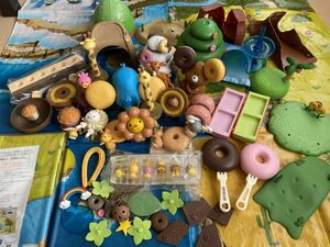 ミスタードーナツ　ミスド　ポンデライオン　サバンナコレクション　フィギュア　おもちゃ　シートマット海と大地２枚セット　マラカス付き