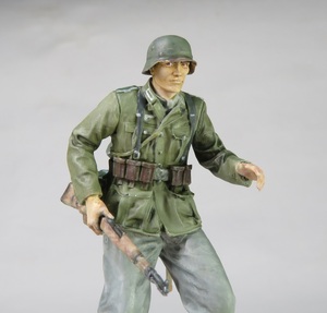 タンクデサント 片手ライフル　ドイツ歩兵　1/35　レジンキットフィギュア塗装済み完成品一体