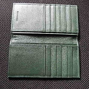 薄型長財布 かぶせ蓋 ２つ折り本革レザー グリーン(緑)系美品男女兼用 の画像2