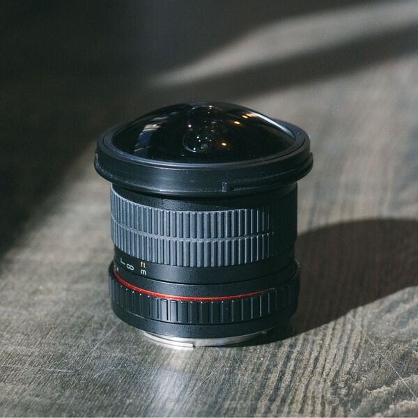 【簡単にアーティスティックな写真が撮れる!!】SAMYANG 単焦点魚眼レンズ 8mm F3.5 キヤノン EF用 APS-C用