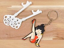 【Betty Boop・ベティちゃん】※《キャラクターラバーキーホルダー》　アメリカン雑貨　キーリング　RC029_画像1