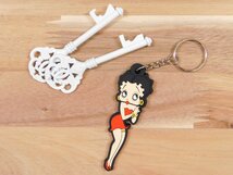 【Betty Boop・ベティちゃん】※《キャラクターラバーキーホルダー》　アメリカン雑貨　キーリング　RC011_画像1