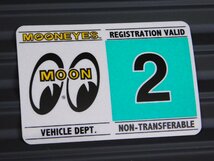 【MOONEYES・ムーンアイズ】※《レジストレーションステッカー・２月 》※ 車検ステッカー　ハワイ　(DM212-02)_画像1