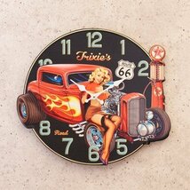 【TRIXIE'S】※《アンティークエンボスクロック・Hot Rod Girl》　アメリカン雑貨　ブリキ看板　メタルサイン　時計　ROUTE66_画像1