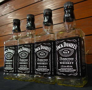 ボトル/空き瓶【JACK DANIEL’S/ジャックダニエル】4本セット(1.75リットル)/ディスプレイ/インテリア/酒瓶/ガラス瓶/BAR