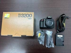 #3999　Nikon D3200 デジタル　一眼レフ カメラ ボディ デジタルカメラ ブラック　付属品有　箱付き