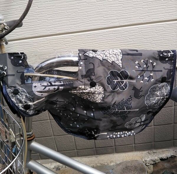 自転車用品　アシスト自転車/一般　ハンドルカバー 　オールシーズン対応　ボア取外可　UVカット　防水　【キャットナイト】　川住製作所 