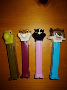 PEZ　オーバーザヘッジ　森のリトルキング　コンプリートセット　ペッツ