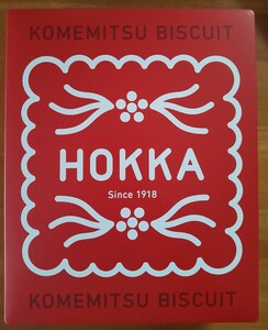 【空缶　中身無し】　ホッカ　米蜜ビスケットギフト缶　HOKKA　赤　北陸製菓　サイズ約縦19.8×横15.8×高さ3.8cm