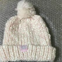 送料無料　ニットキャップ ふわふわ帽子　白・ピンク色　ミニー　ニット帽　ファッション　防寒に　disney ディズニーリゾート　TDR_画像2