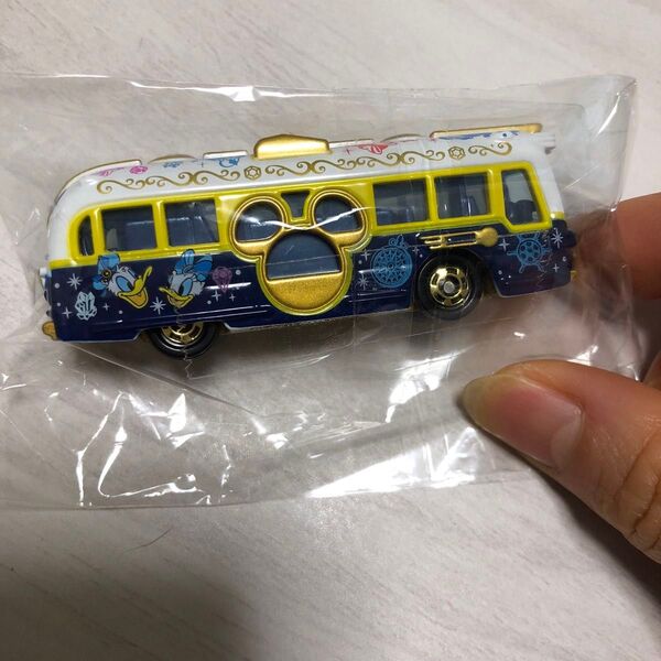 ディズニーシー カー トミカ