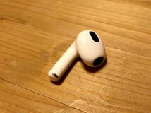 Apple A2564 AirPods 第3世代 エアー ポッズ L 左耳 ワイヤレス イヤホン アップル 純正_画像1