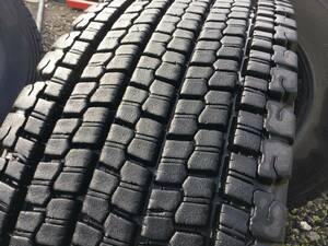 R608 ★275/80R22.5 BRIDGESTONE W900 2021年製 の1本タイヤでの出品です。★領収書可★送料無料です★