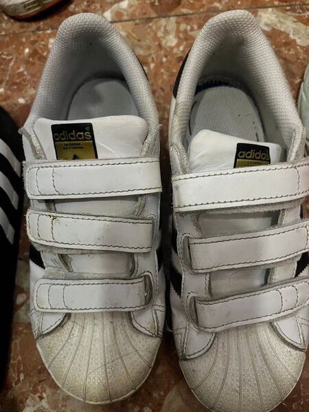adidas 靴